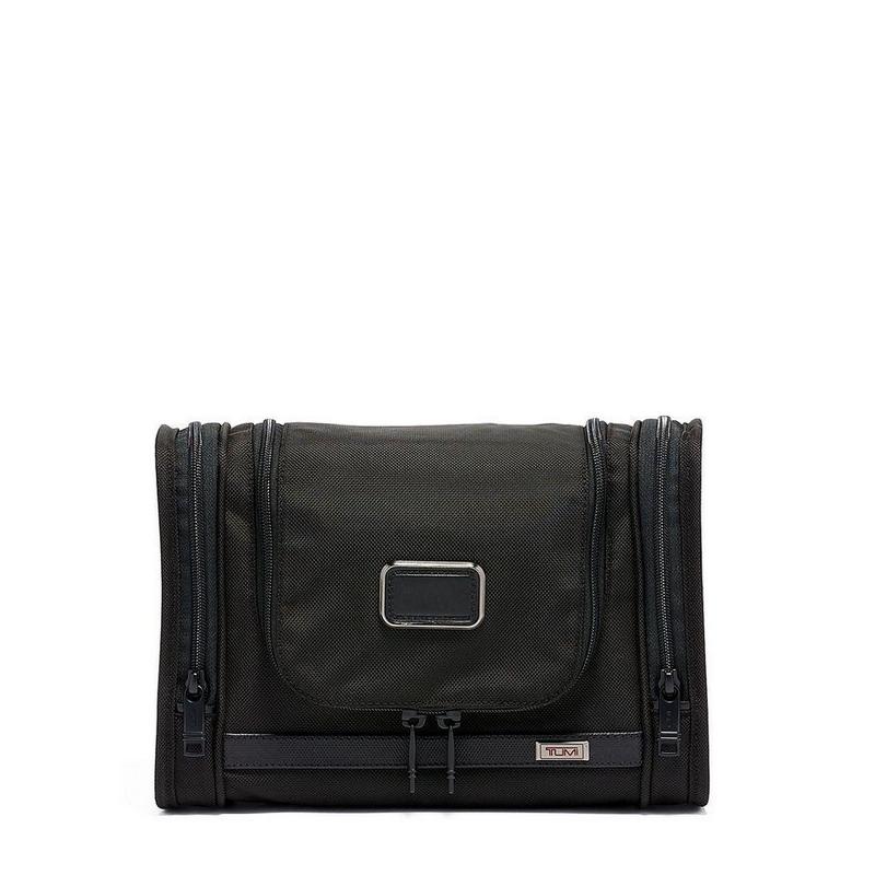 Alpha 3 Hanging Travel Kit image 0