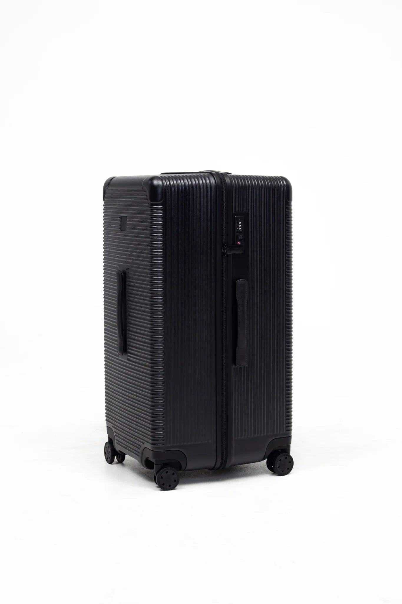 Aidan The Core Series Trunk Black image 3